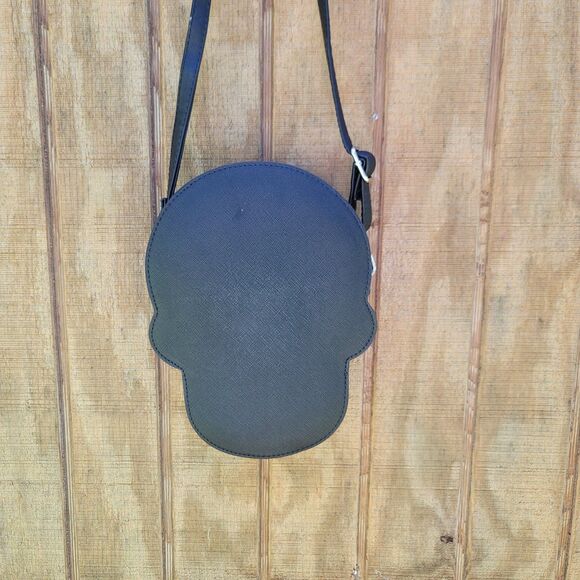 Day Of The Dead Sugar Skull Shaped Crossbody Purse NWOT - Picture 3 of 8